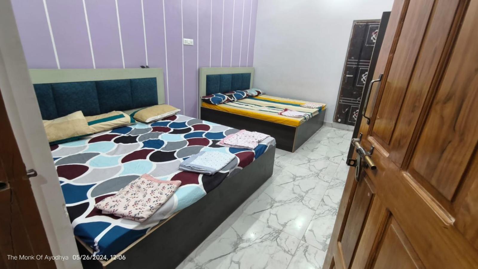 Shree Ayodhya Dham Guest House 300 Meter From Sri Ram Temple Free Pick Up , Drop , Breakfast & Wifi Luaran gambar